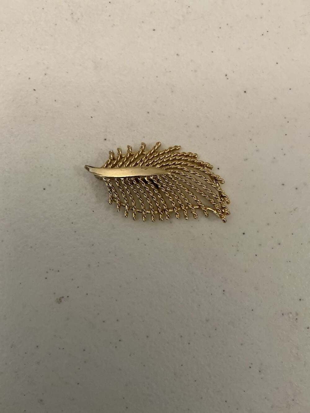 Vintage Gerry's Gold Tone Textured Leaf Feather Brooch
